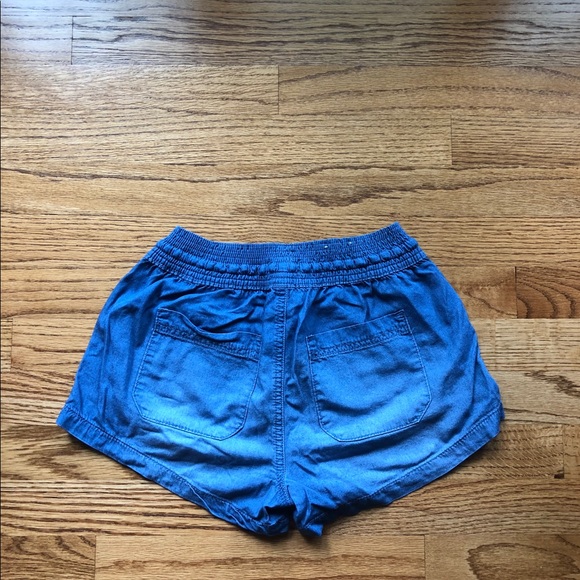 Alterd state booty shorts - Picture 2 of 3
